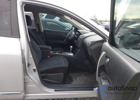 2013 Nissan Rogue S z USA, uszkodzony, nr VIN JN8AS5MT8DW526464